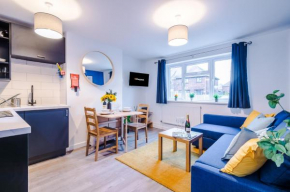 NEW! Spacious 2-bed Apartment in Crewe by 53 Degrees Property, ideal for Business & Professionals, FREE Parking - Sleeps 6